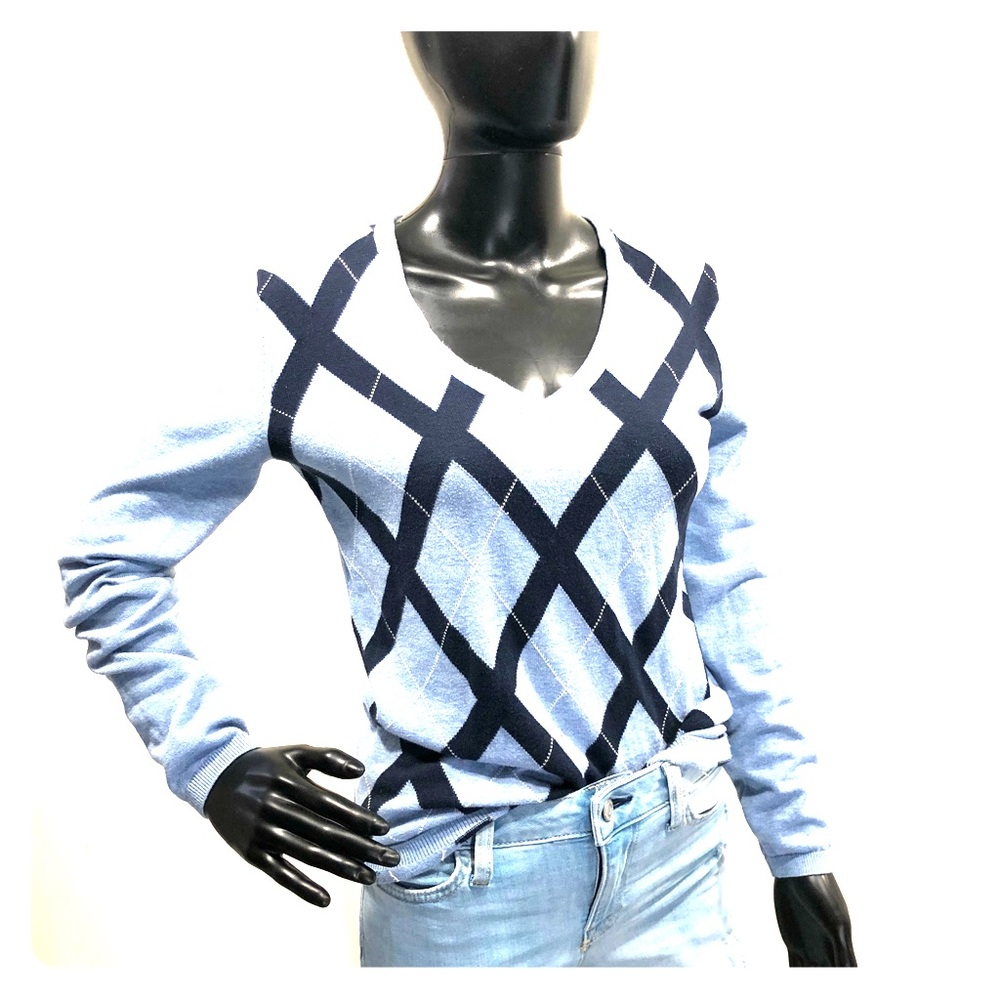 Tommy Hilfiger long sleeved sweatshirt